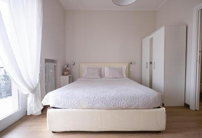 اتاق استاندارد با تراس, Cute & Cozy Rooms Train Station