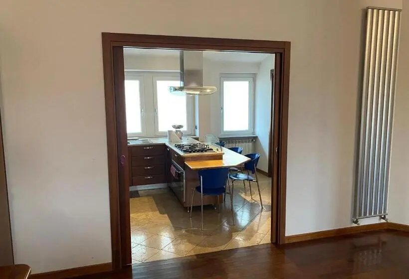 اتاق استاندارد یک نفره, Myroom Guest House