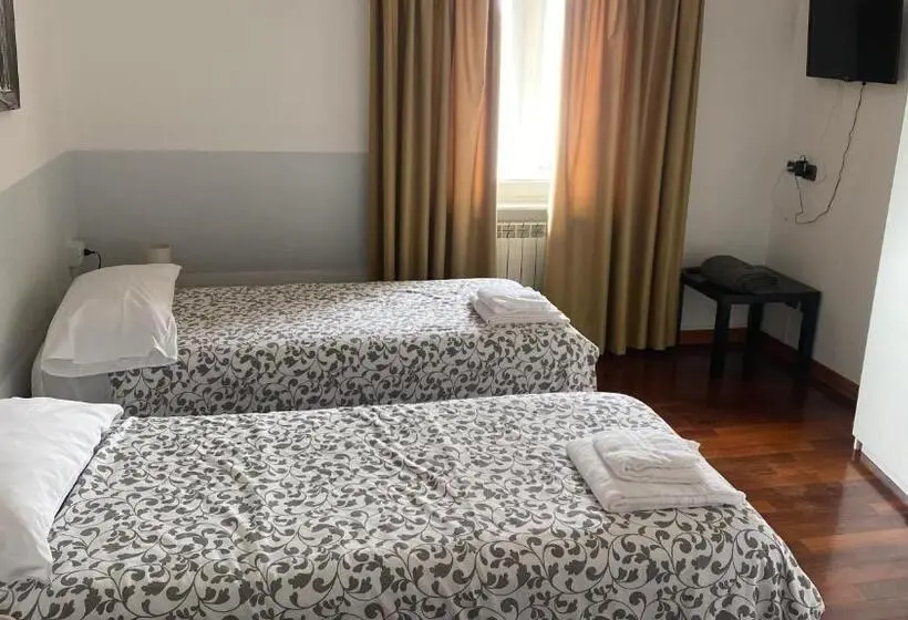 آپارتمان 3 خوابه, Myroom Guest House