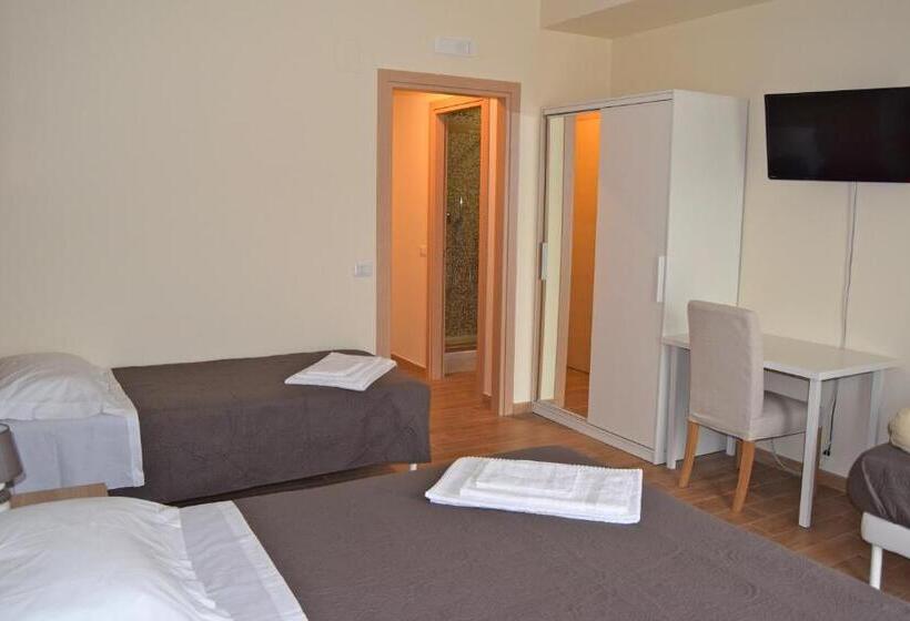 四人标准间, Civico 28