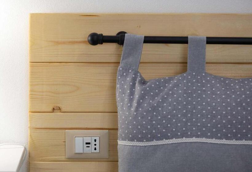 חדר דלוקס לשלושה, Pura Vida Barocca