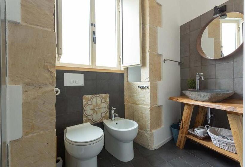 חדר דלוקס לשלושה, Pura Vida Barocca