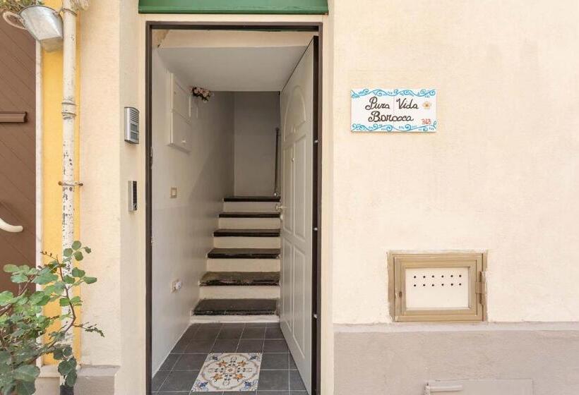 חדר דלוקס לשלושה, Pura Vida Barocca