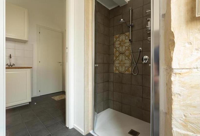 חדר דלוקס לשלושה, Pura Vida Barocca