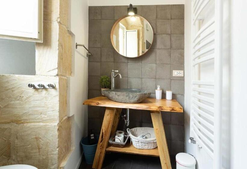 חדר דלוקס לשלושה, Pura Vida Barocca