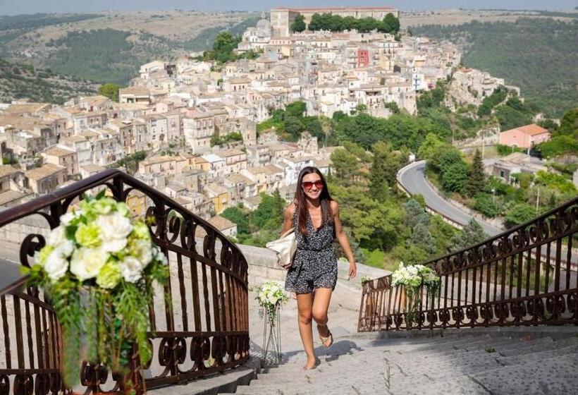 חדר דלוקס לשלושה, Pura Vida Barocca