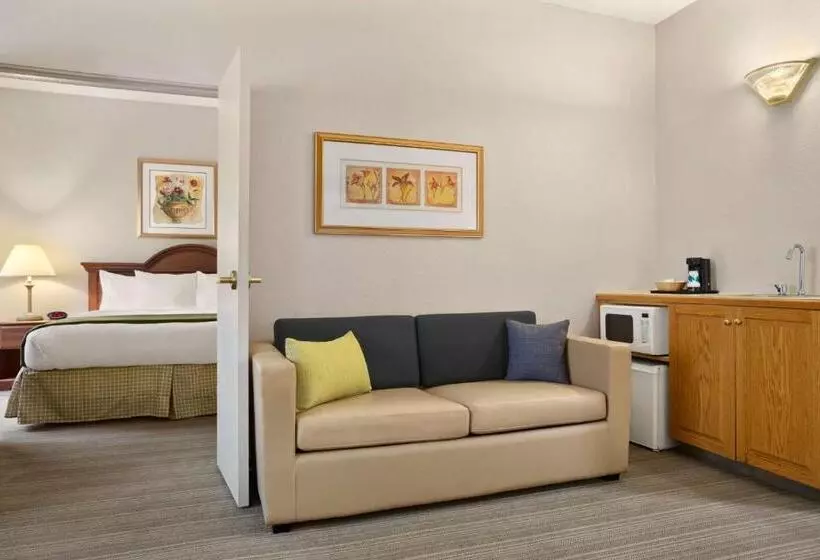 Sviitti, Country Inn & Suites By Radisson, Charlotte University Place, Nc