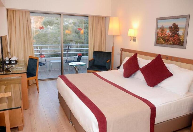 Трехместный Номер Стандарт Interior, Korumar Hotel Deluxe