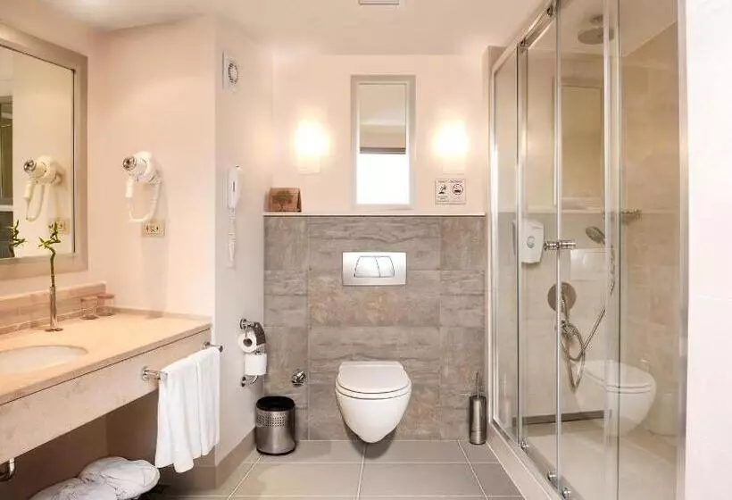 Standard Triple Room Sea View