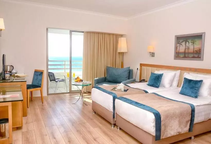 Triple Room Sea View, Korumar Hotel Deluxe