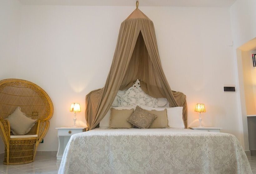 트리플 클래식 룸, Lisca Bianca