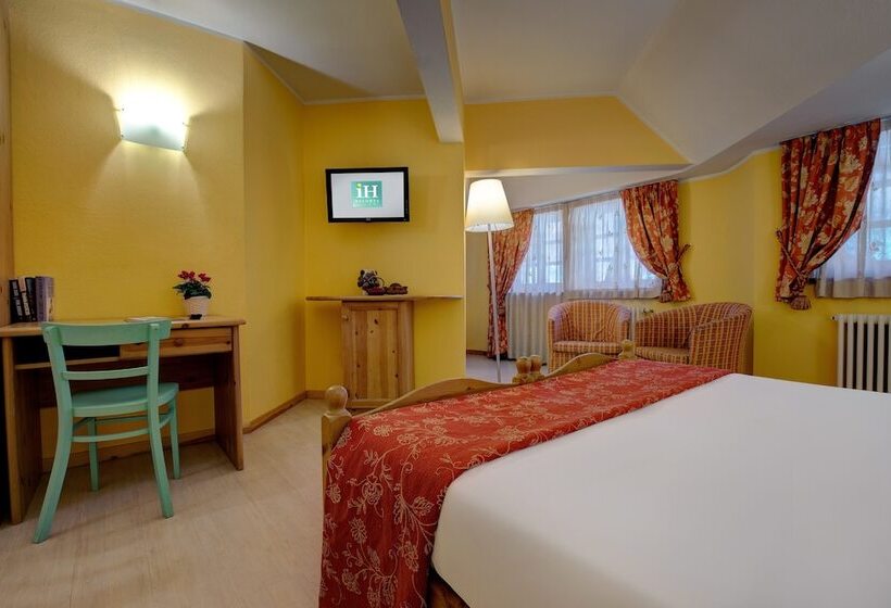 스탠다드 트리플 룸, Ih Hotels Courmayeur Mont Blanc