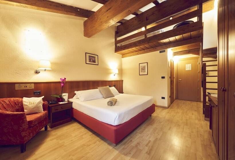 Четырехместный Номер Стандарт, Ih Hotels Courmayeur Mont Blanc