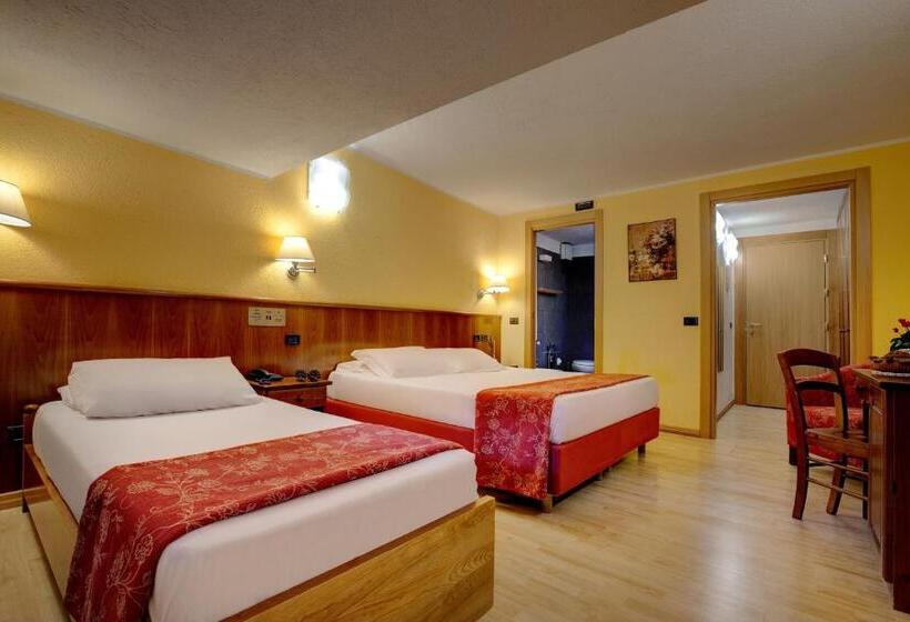 스탠다드 트리플 룸, Ih Hotels Courmayeur Mont Blanc