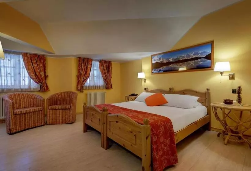 スタンダード４人部屋, Ih Hotels Courmayeur Mont Blanc