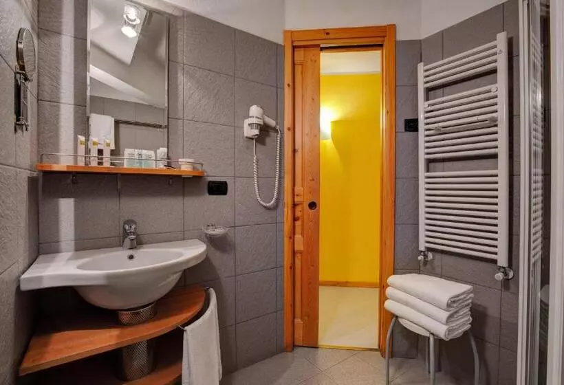 スタンダード４人部屋, Ih Hotels Courmayeur Mont Blanc