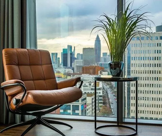 景色の見えるスーペリアルーム, Radisson Blu Hotel Frankfurt