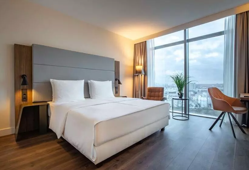 景色の見えるスーペリアルーム, Radisson Blu Hotel Frankfurt