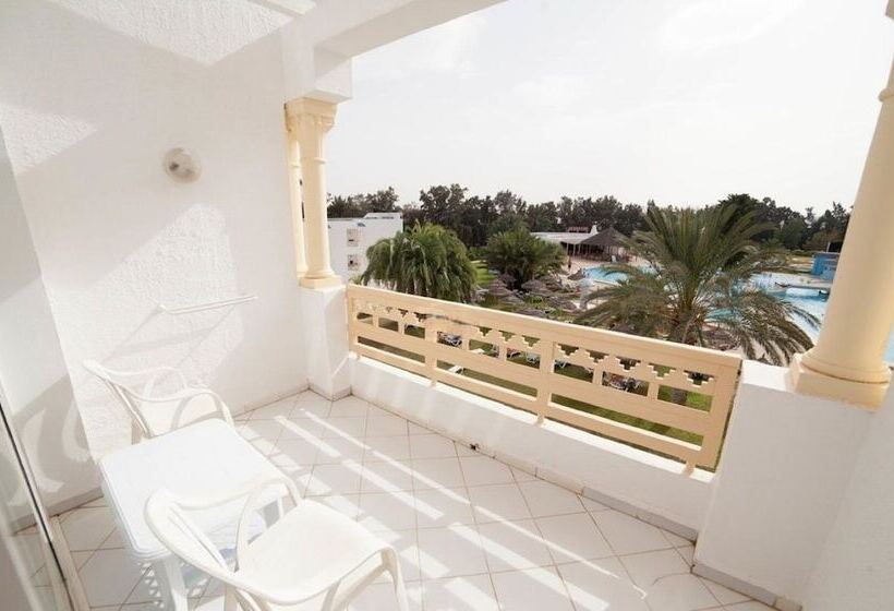 חדר סטנדרט לארבעה, Liberty Resort