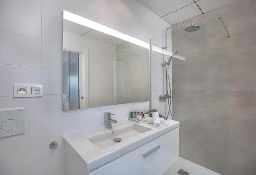 , Blue Line Apartment