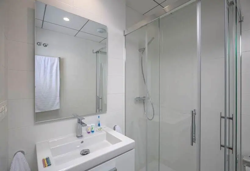 آپارتمان 2 خوابه با چشم‌انداز دریا, Blue Line Apartment