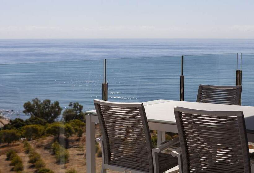 آپارتمان 2 خوابه با چشمانداز دریا, Blue Line Apartment