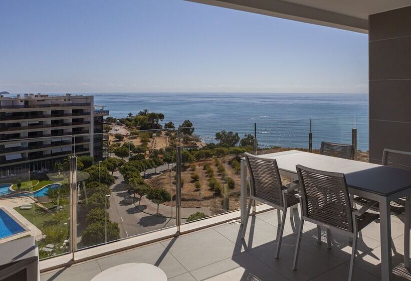 آپارتمان 2 خوابه با چشمانداز دریا, Blue Line Apartment