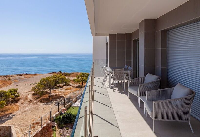 آپارتمان 2 خوابه با چشمانداز دریا, Blue Line Apartment