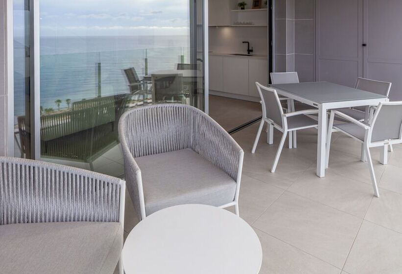 , Blue Line Apartment