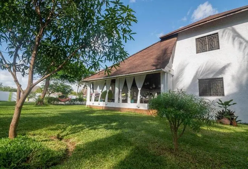 خانه 1 خوابه, Villa Ameera Malindi