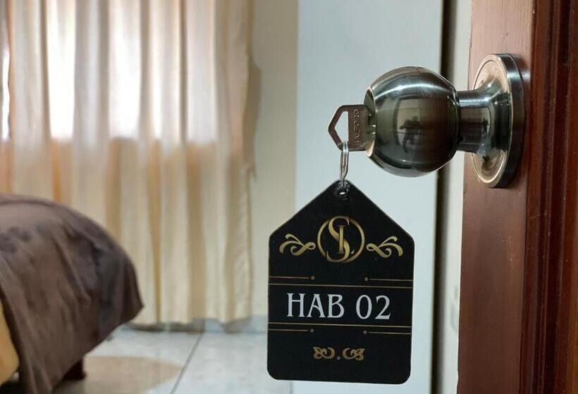 经济房, Casa Santa Lucía