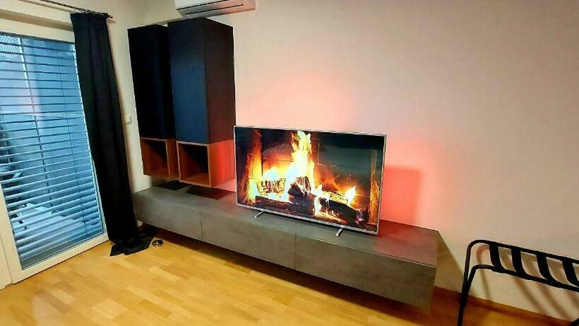 آپارتمان 1 خوابه با بالکن, Bed & Breakfast Rezidenca Pipanova