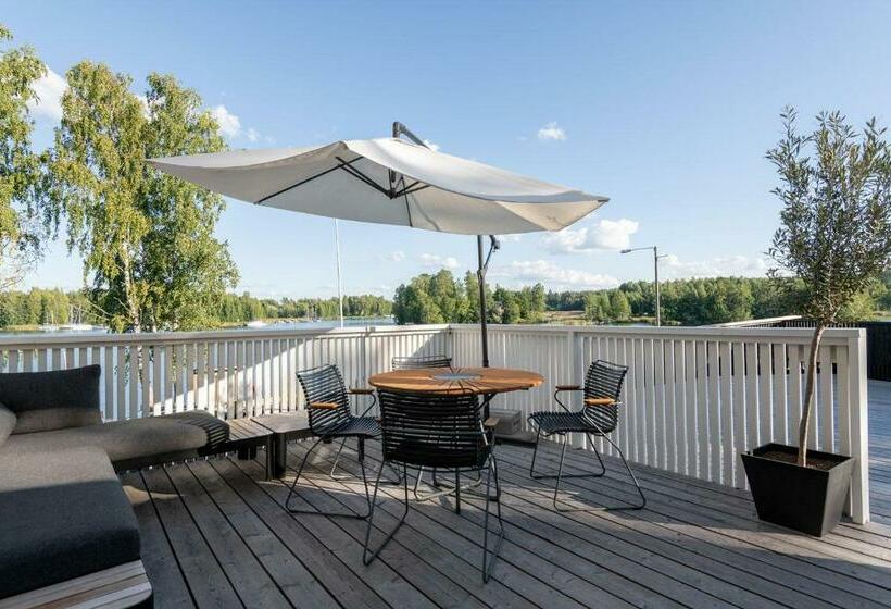 סוויטה דלוקס, Ilola Inn