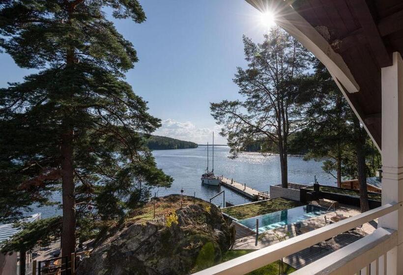 Suite with lake view, Ilola Inn