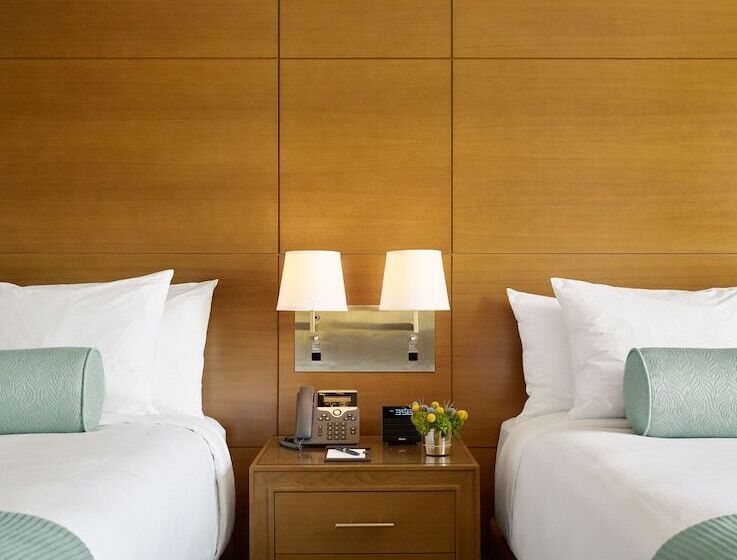 스탠다드 룸, Luskin