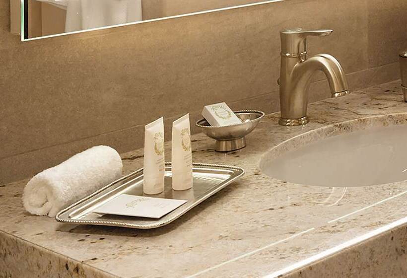 장애인을 위한 스탠다드 룸, Luskin