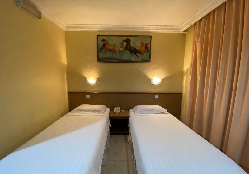 Quarto Estandar, Oyo 89958  Umimas