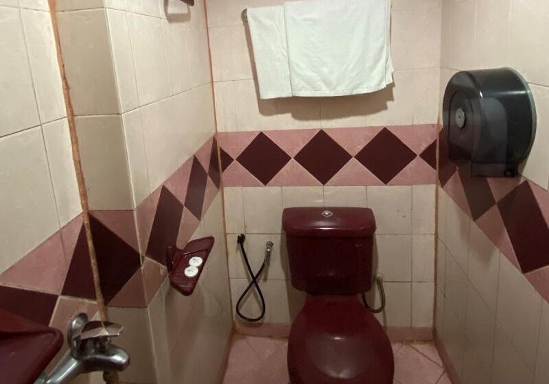 Quarto Estandar, Oyo 89958  Umimas