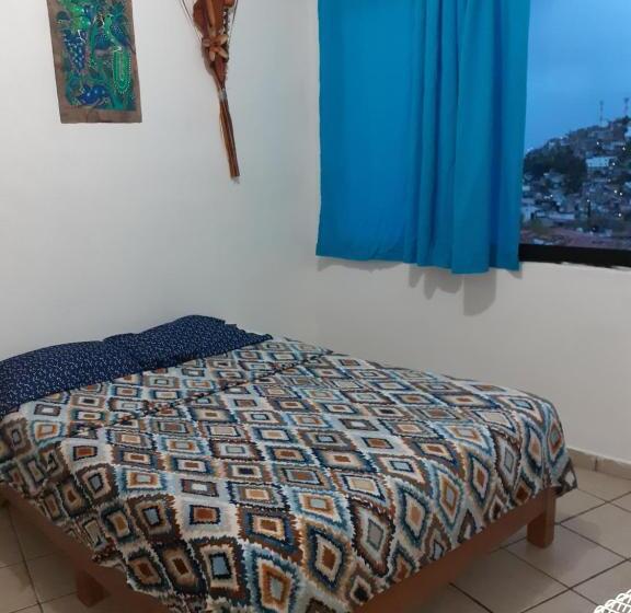 اتاق استاندارد سه نفره, Taxco De Mis Amores