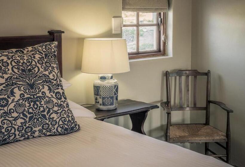 غرفة قياسية سرير كينج, Smugglers' Bnb