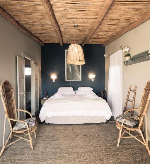 جناح عائلي, Smugglers' Bnb