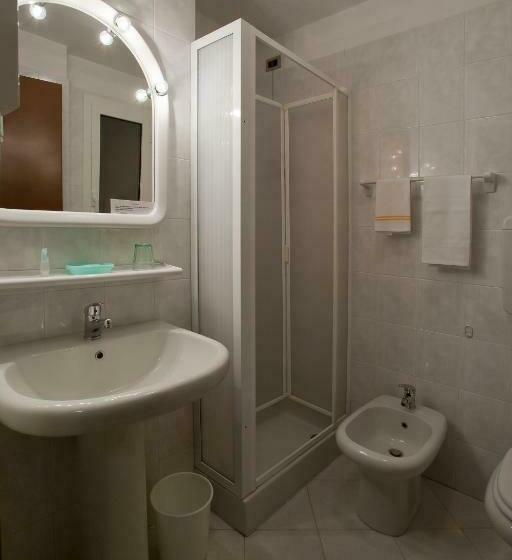 شقة غرفة واحدة, Genovese Al Mare