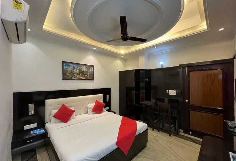 اتاق استاندارد, Marc Royal