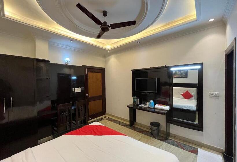 اتاق استاندارد, Marc Royal