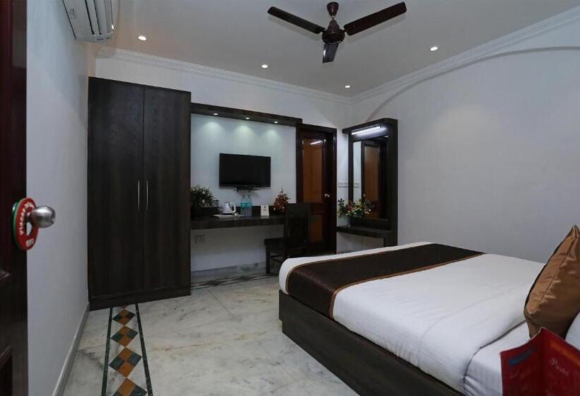 اتاق استاندارد, Marc Royal