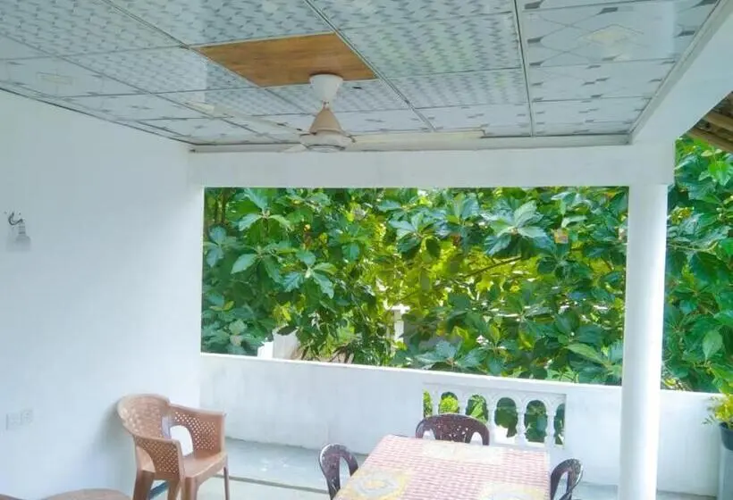 Deluxe-perhehuone, Talalla Bay Inn Beach Bungalow