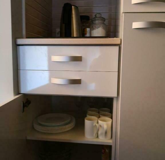 اتاق خانوادگی, Viesu Nams Amrai