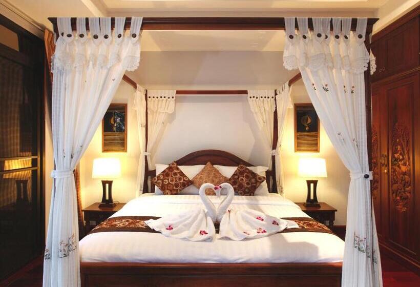 豪华三卧别墅, Kata Sea View Villas