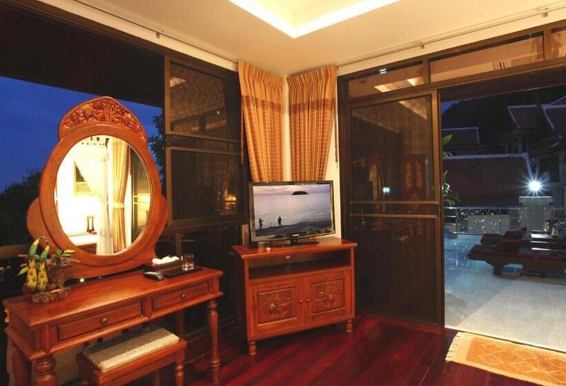 豪华三卧别墅, Kata Sea View Villas