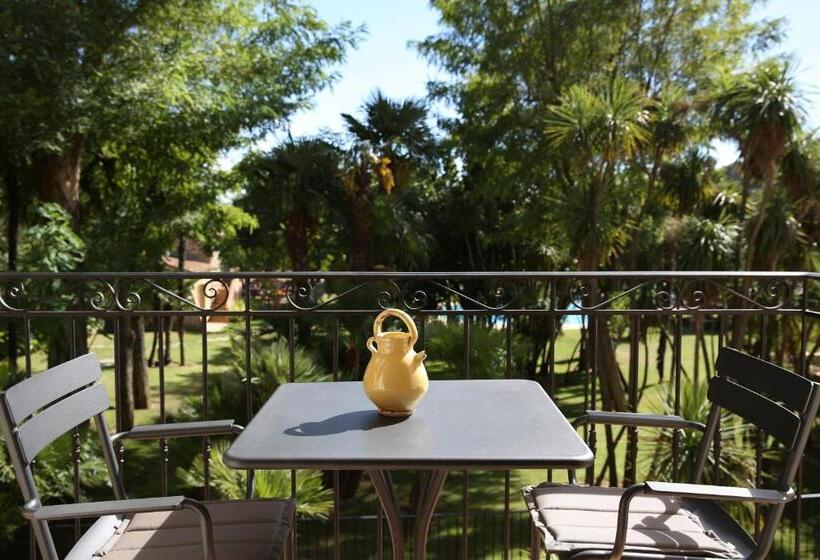 غرفة سوبيريور مطلّة علي الحديقة, Château De Valmer